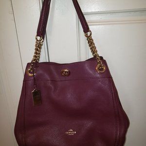 Coach Edie Turnlock Pebbled Leather Shoulder Bag - Gold tone hardware